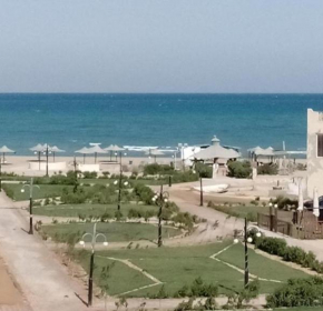 شالية مكيف غرفتين للإيجار في راس سدر قريه بلوا لاجون ليلاتين اقل حجز